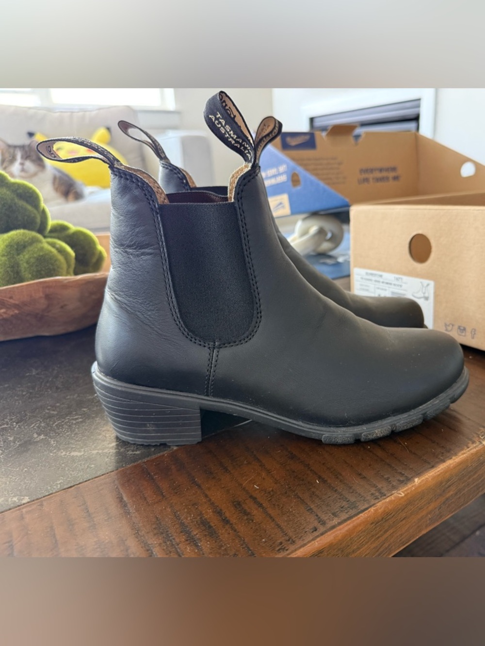 Blundstone Black Leather Chelsea Ankle Boots